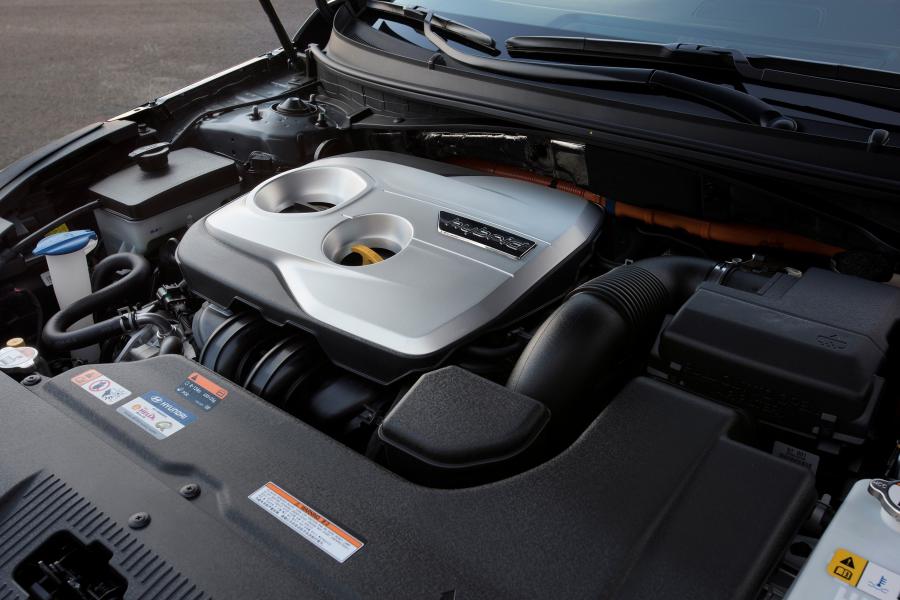 Hyundai Sonata PHEV 2015 года  (фото 29 из 35)